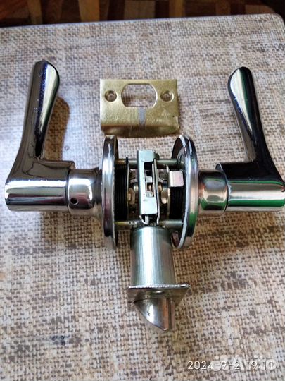 Комплект ручек для межкомнатных дверей