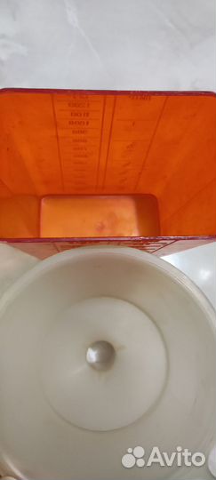 Лейка и мерная ёмкость-цена за всё