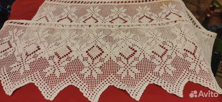 Вязаный подзор, голубки, кружево