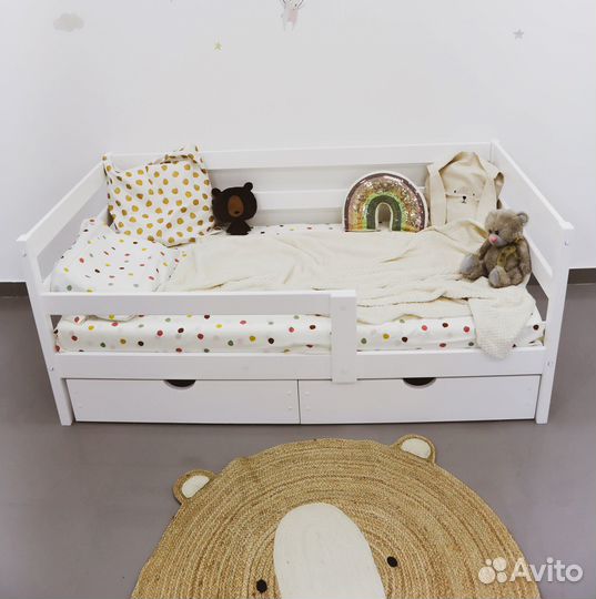 Детская кровать из массива дерева