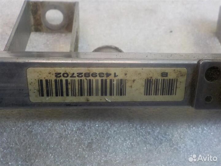 Рейка топливная (рампа) BMW X5 (E53) 1999-2006