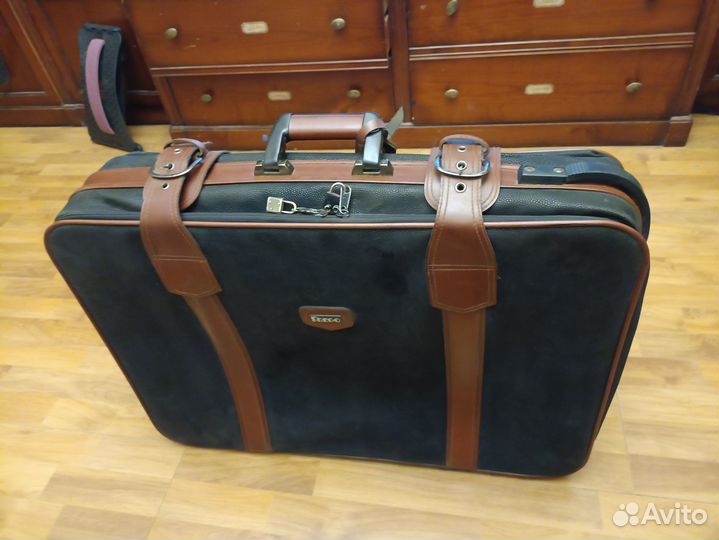 Чемодан куплен в германии 70 х h50 х 20