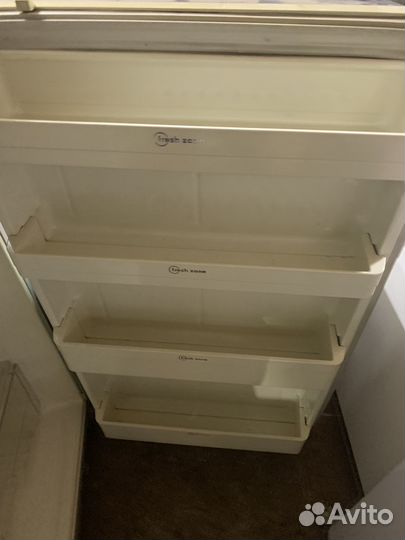 Холодильник Daewoo FR-3501