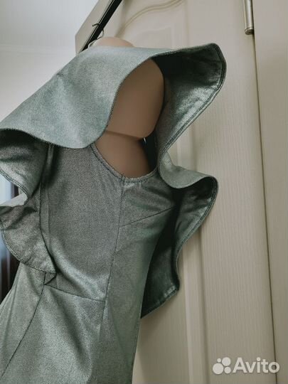 Серебристое платье 42рр