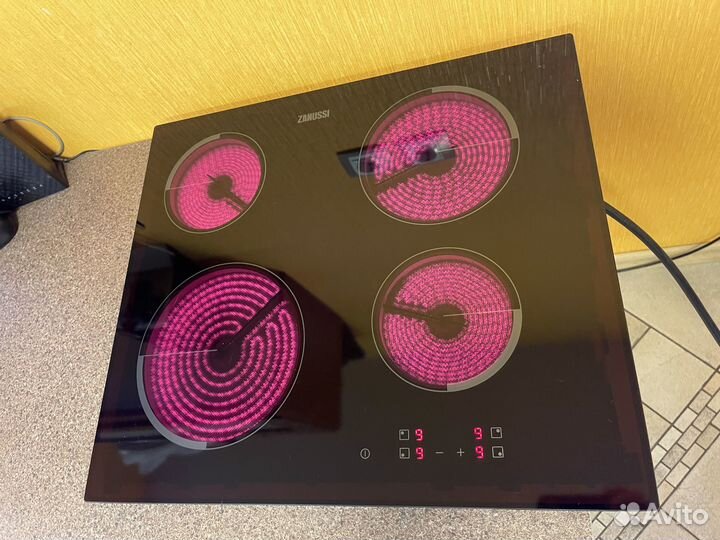 Независимая панель Zanussi, Румыния