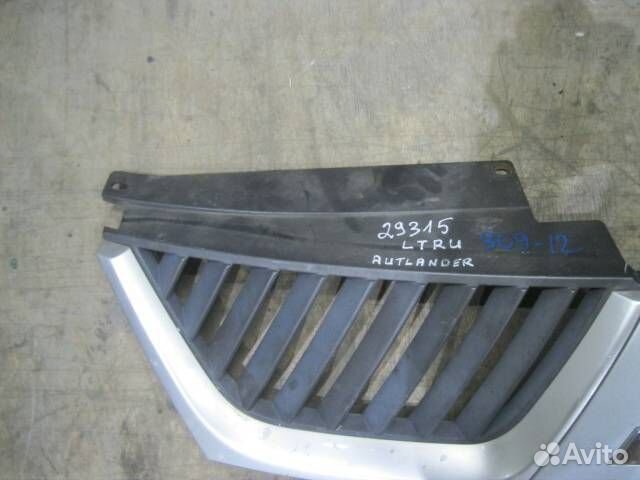 Решетка радиатора от Mitsubishi Outlander XL (CW)