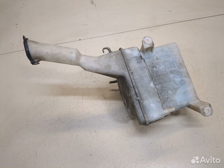 Бачок омывателя Toyota Yaris Verso, 2000