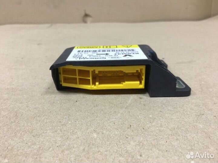 Блок управления SRS Renault Logan 1