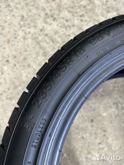 Triangle Snowlink TWT02 235/45 R18 98V