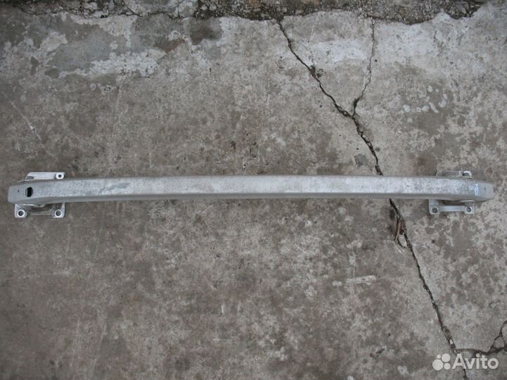 Усилитель заднего бампера седан Renault Megan 2