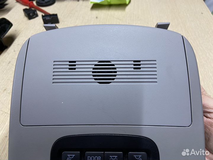 Плафон салонный передний Toyota Camry 75