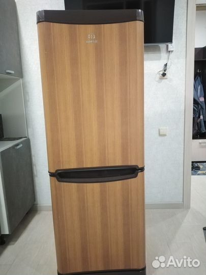 Холодильник indesit бу