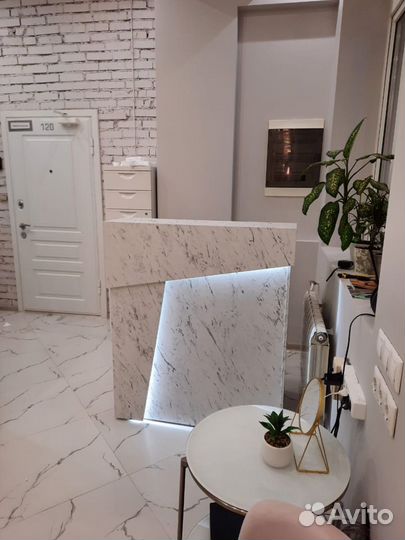 Стойка ресепшн на заказ