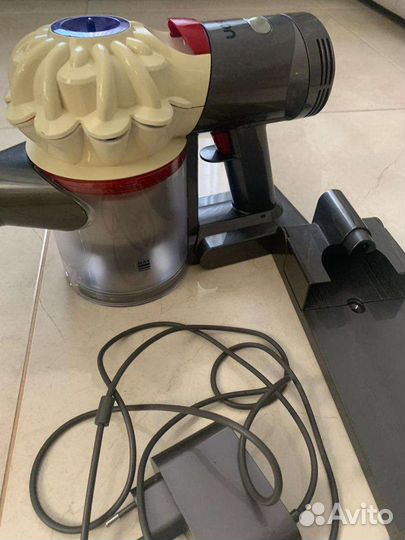 Пылесос Dyson v7