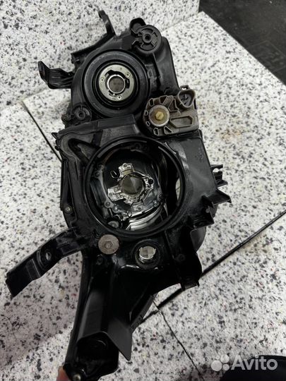 Левая фара toyota camry 50 ксенон