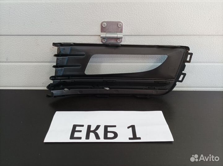 Окантовка птф правая Volkswagen Polo 5 2010