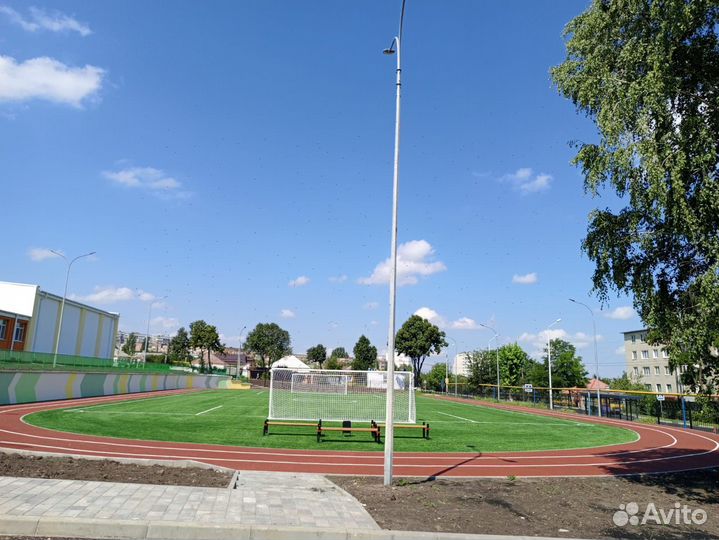 Бесшовное резиновое покрытие для спортивных площадок