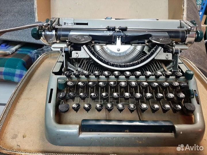 Печатная пишущая машинка VEB groma