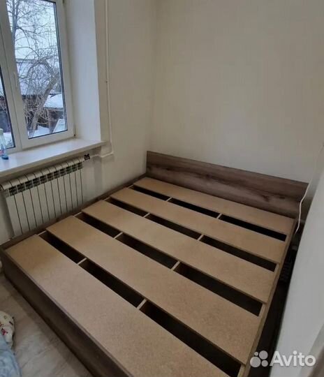 Кровать двуспальная