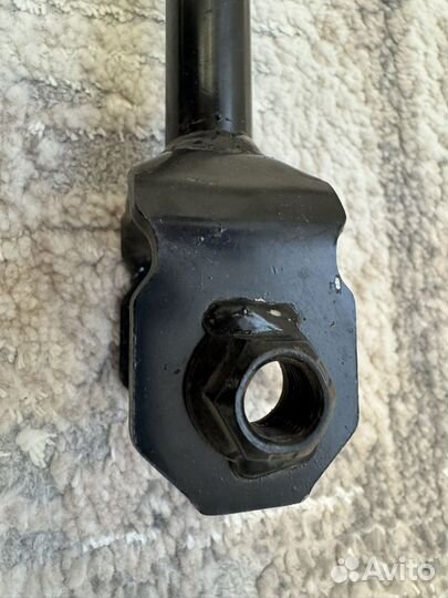 Задний продольный рычаг