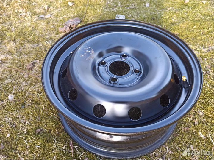 Оригинальный штамп диск LADA Renault ваз R15