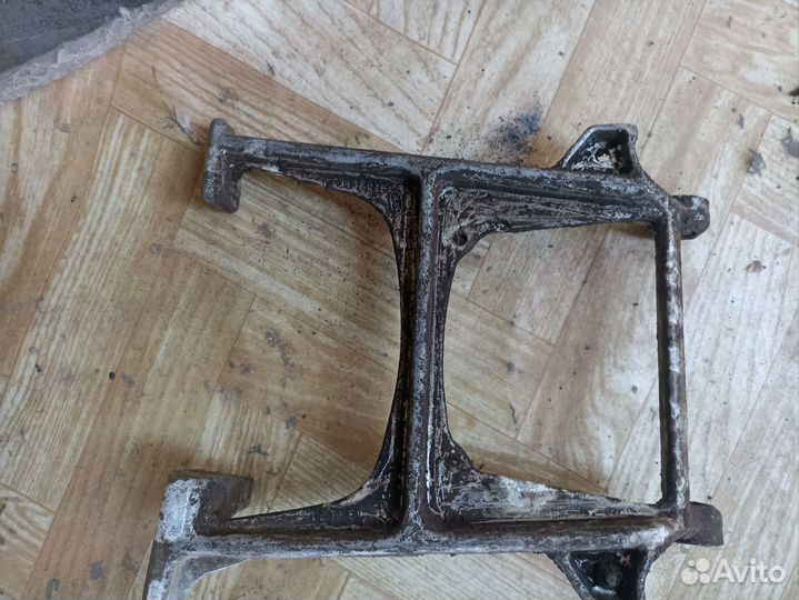 Центральная подножка Ява 350 оригинал