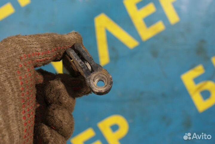 Поводок заднего дворника Opel Astra F