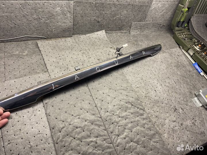 Молдинг крышки багажника Ягуар X-type