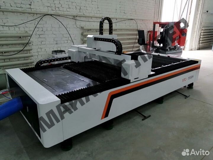 Лазерный станок по металлу xtlaser XTC-F 1530 H