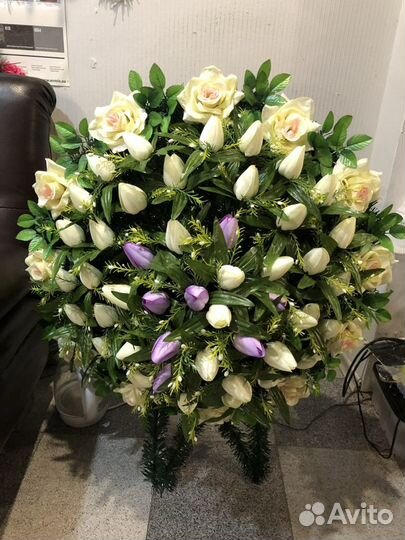 Ритуальные венки, корзины