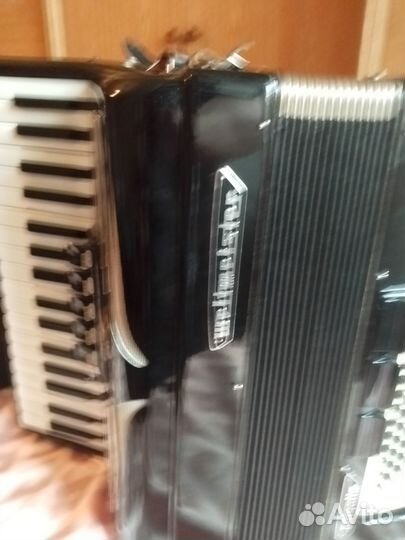 Немецкий аккордеон Weltmeister Unistella в футляре