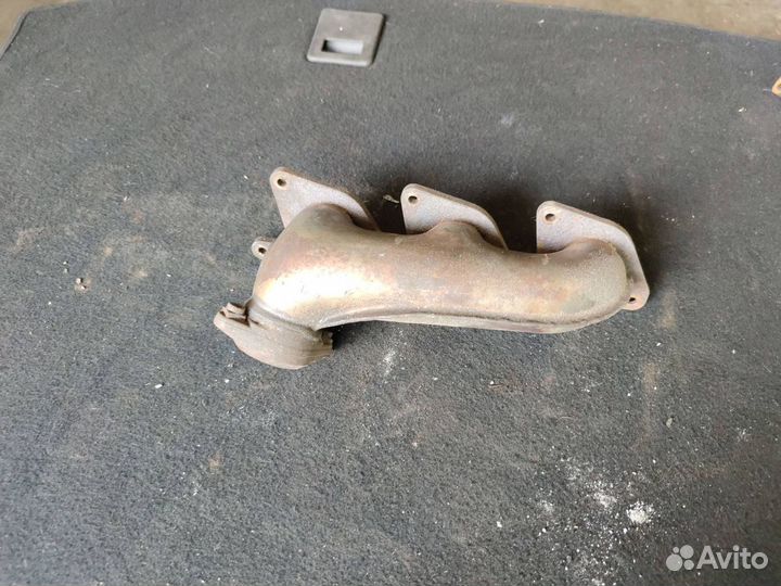 Впускной коллектор правый Mercedes-Benz CLS-Класс