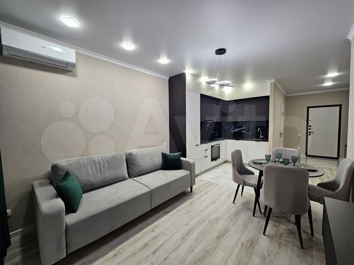 2-к. квартира, 74 м², 15/18 эт.