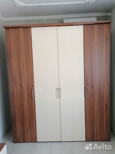 Спальный гарнитур