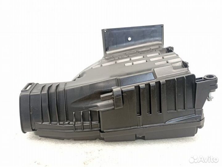 Корпус воздушного фильтра Mercedes-Benz C-Class