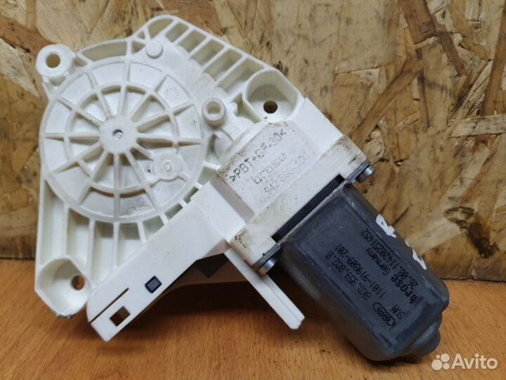 Моторчик стеклоподъемника передний правый