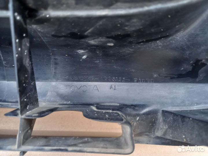 Рещётка Тойота Калдина ст 210