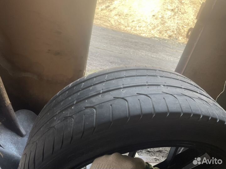 Pirelli P Zero 255/35 R20