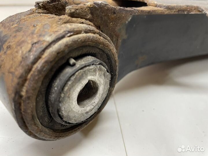 Рычаг задний нижний w203