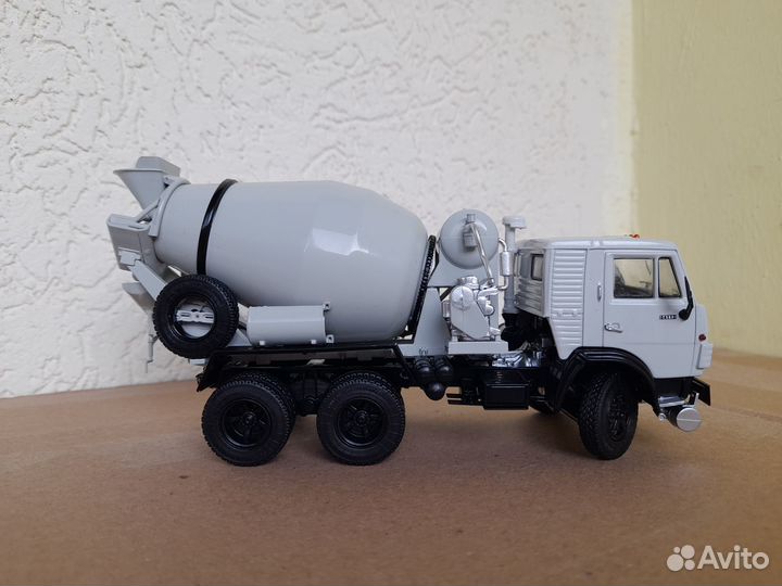 Камаз автобетоносмеситель (миксер) 1:43