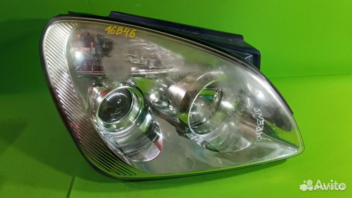 Фара правая для Kia Carens 2006-2012