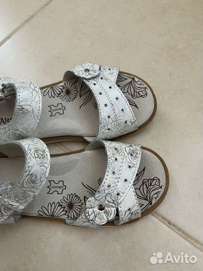 Босоножки для девочки