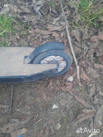 Трюковой самокат tech team duker 404