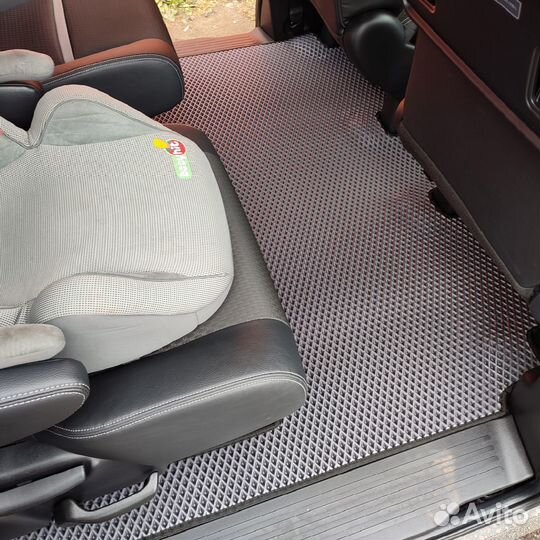 Комплект EVA ковриков на Honda Stepwgn