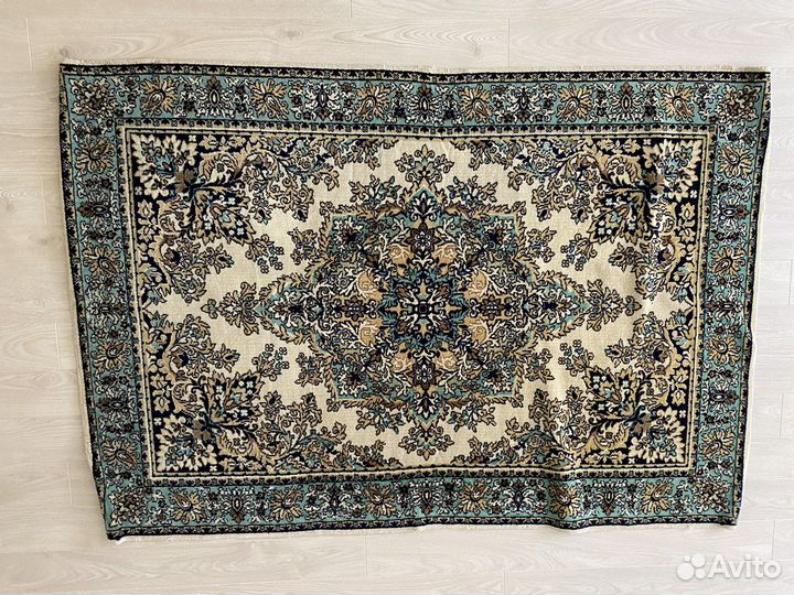 Ковер шерстяной