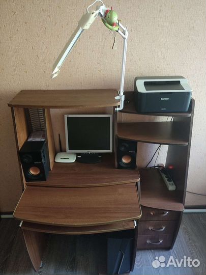 Компьютерный стол