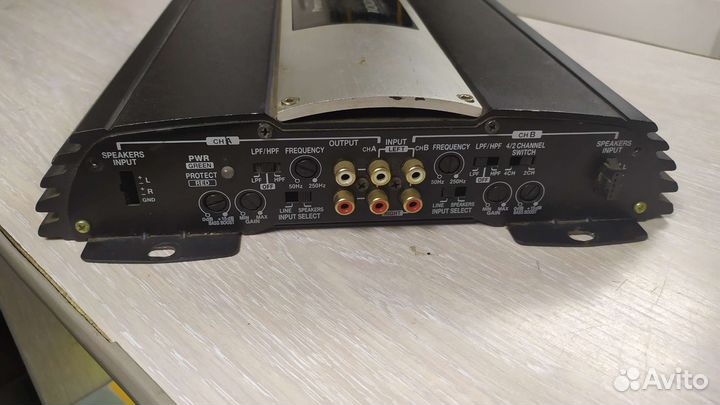 Автомобильный усилитель