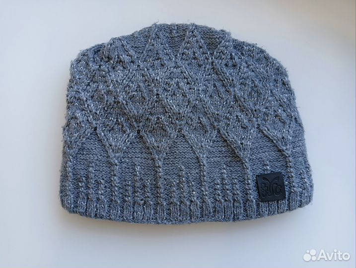 Зимняя женская шапка