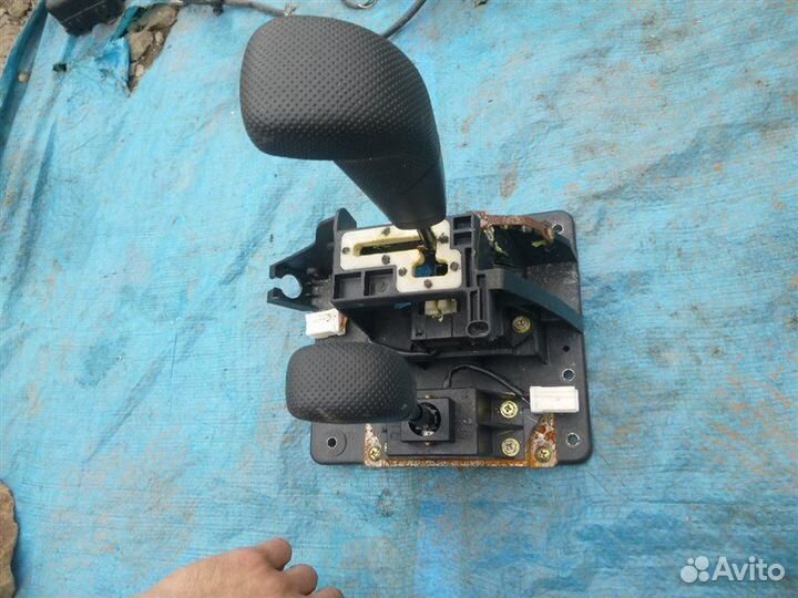 Селектор АКПП Mitsubishi Pajero V75W 6G74 2003