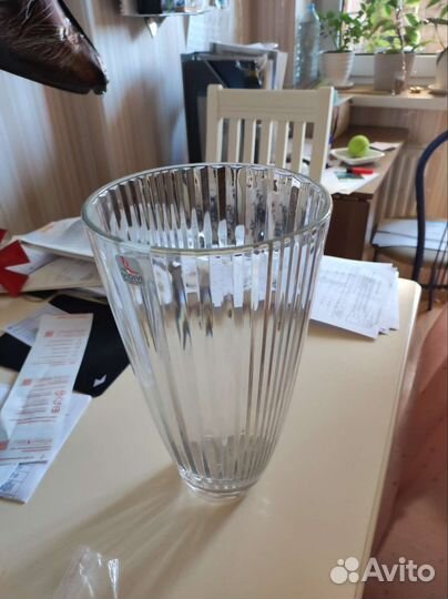 Хрустальная ваза под цветы